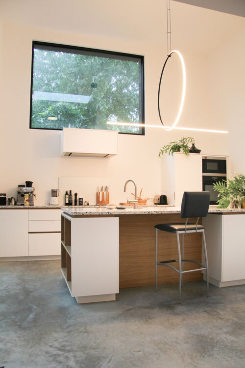 terrazzo werkblad gecombineerd met laminaat en fineer